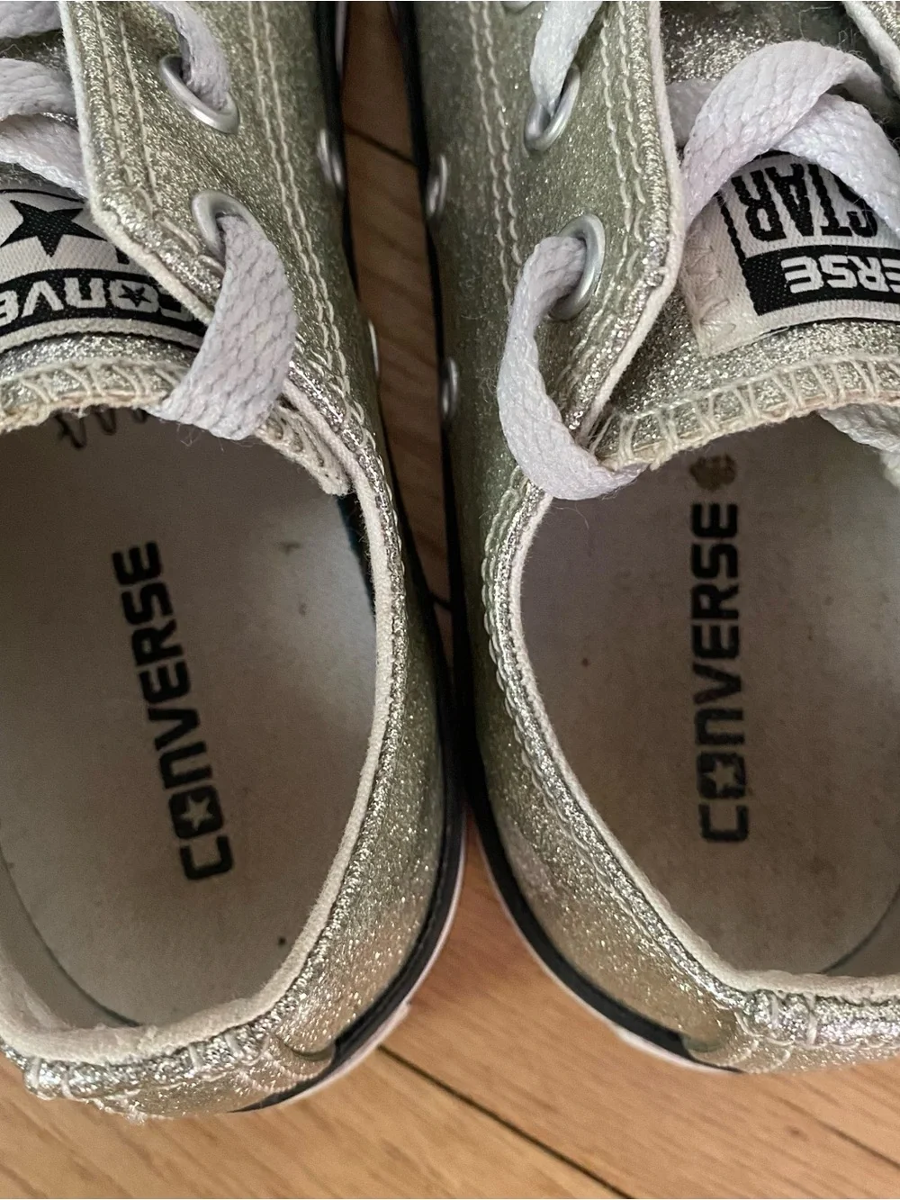 Converse All Star Chuck Taylor Sneaker Youth 2 Shoes Silver Glitter Low Top Fun